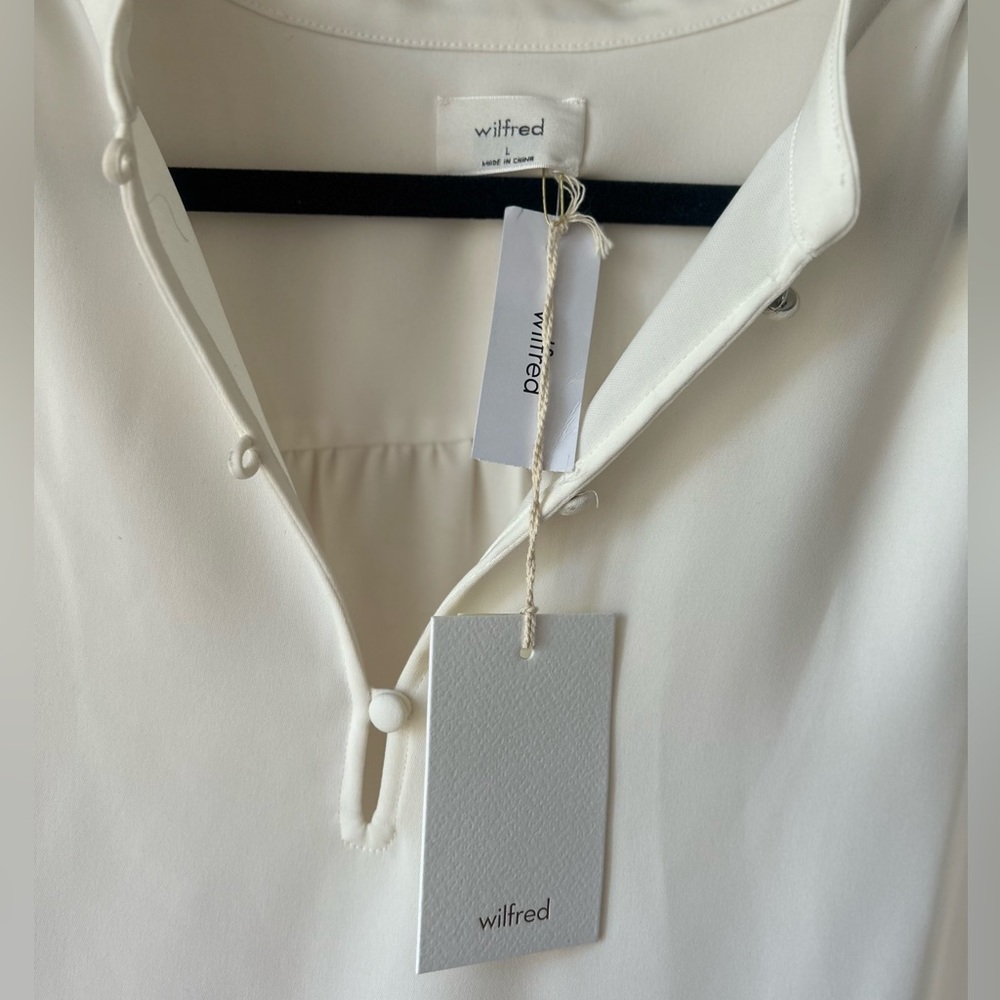 Button up blouse - Picture 2 of 2